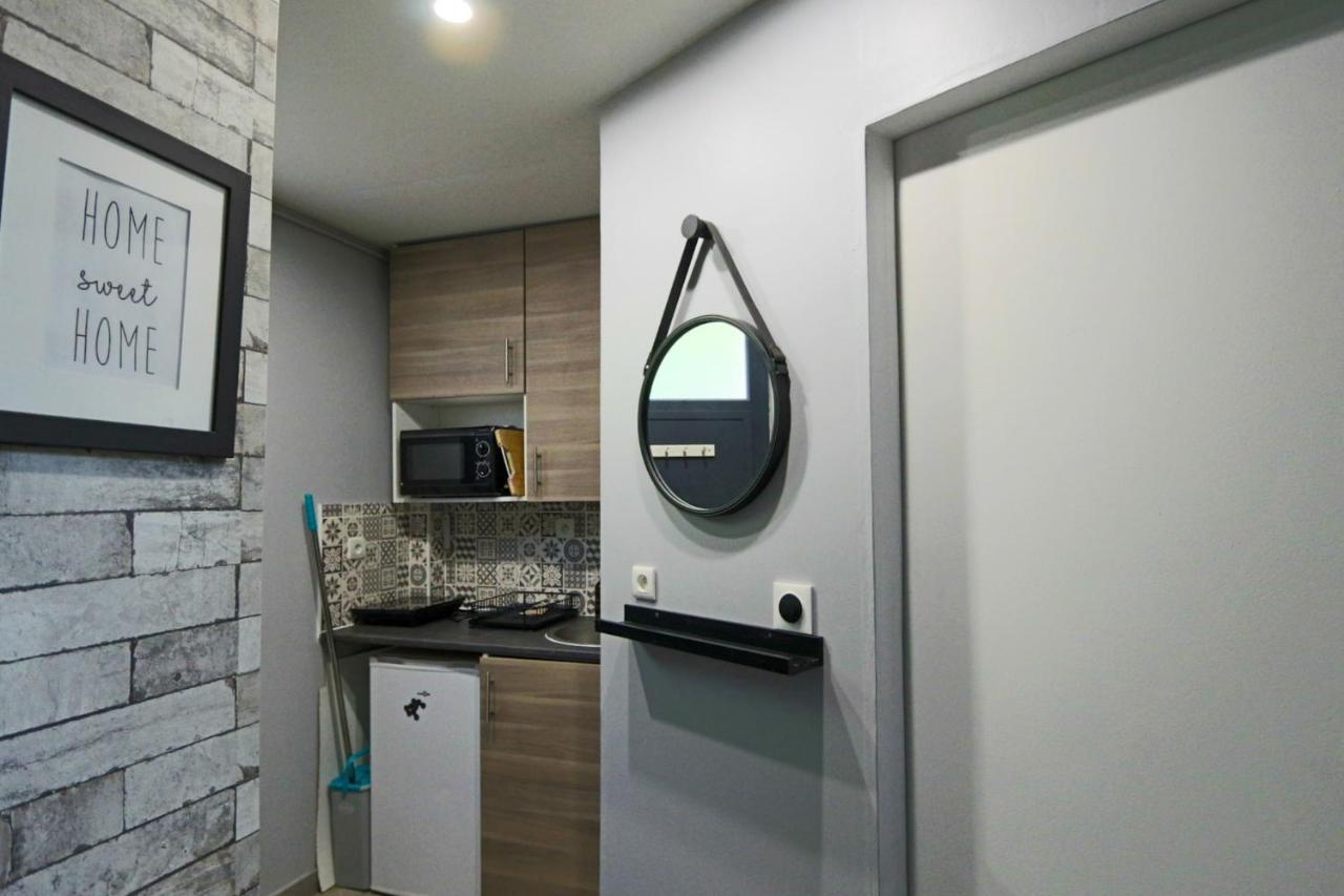 Maisonnette En Duplex Avec Terrasse Breux-Jouy Bagian luar foto