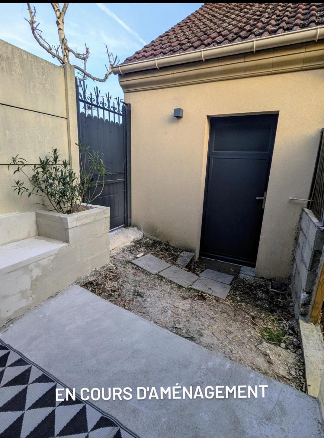Maisonnette En Duplex Avec Terrasse Breux-Jouy Bagian luar foto